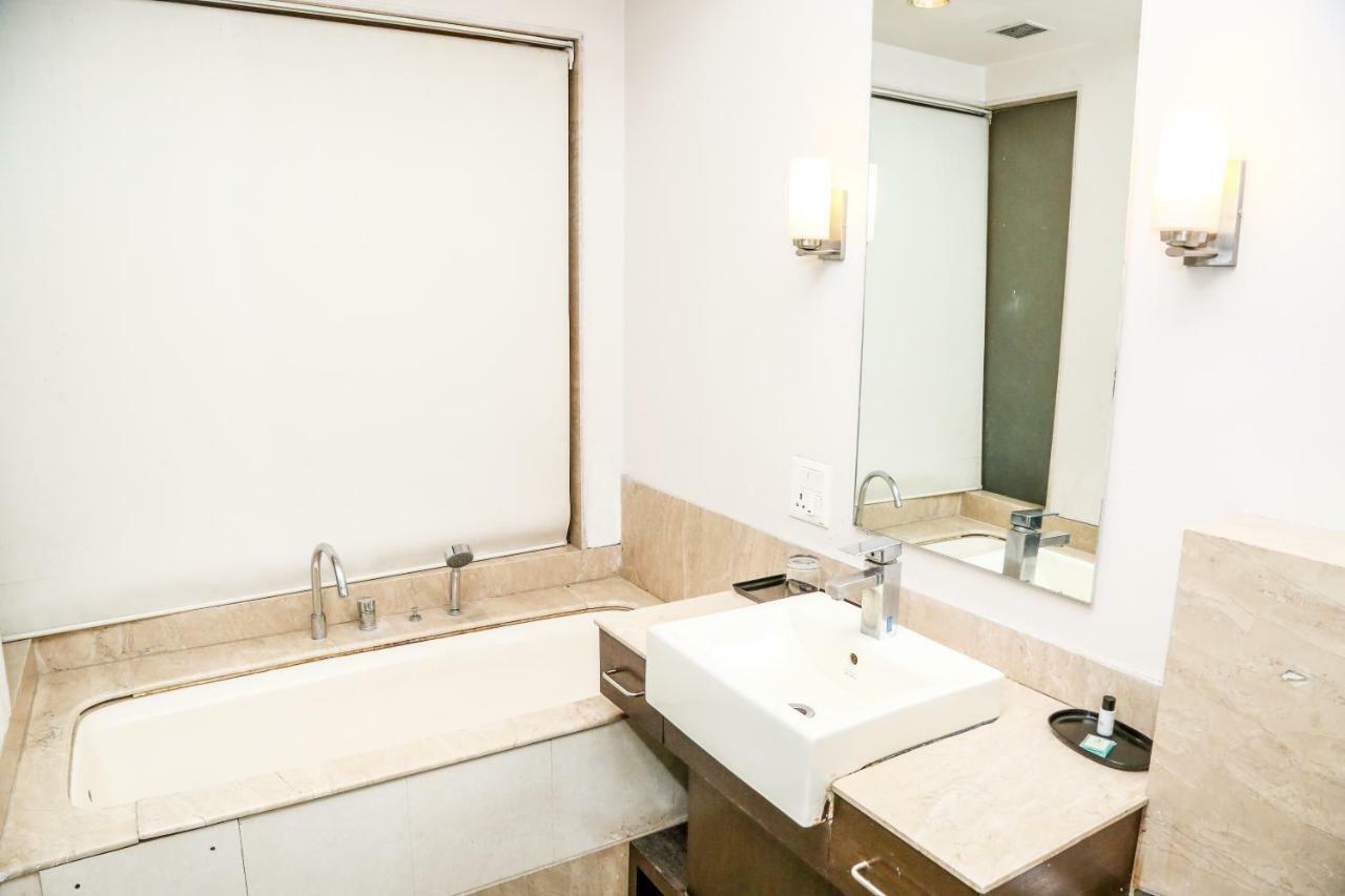 Hotel Western Court Chandigarh Exterior photo