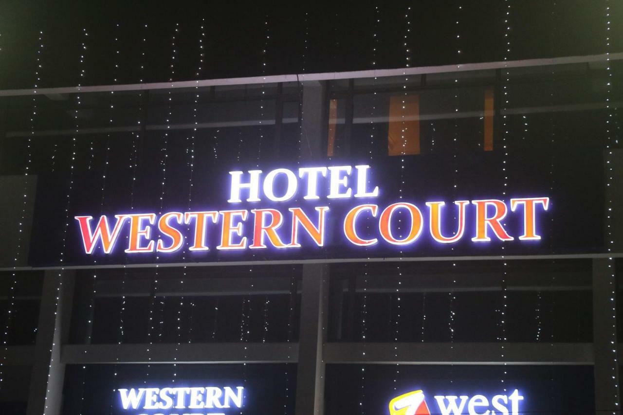 Hotel Western Court Chandigarh Exterior photo