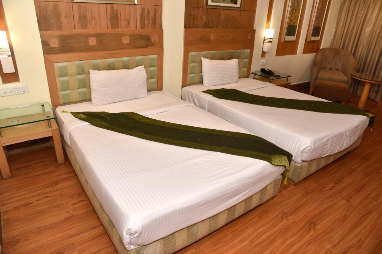 Hotel Western Court Chandigarh Exterior photo